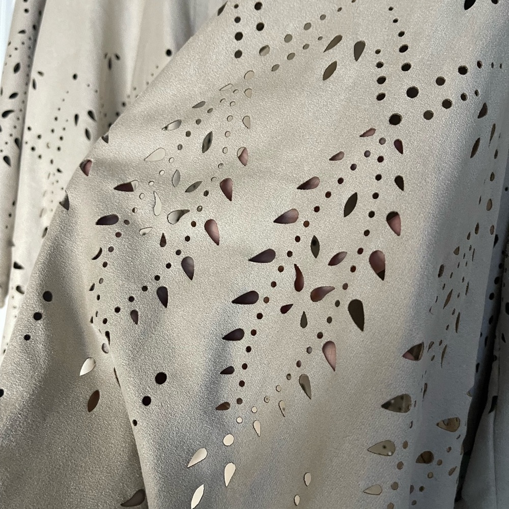 Chico's Faux Suede Laser Cut Open Cardigan Size 1 Medium - Picture 3 of 8